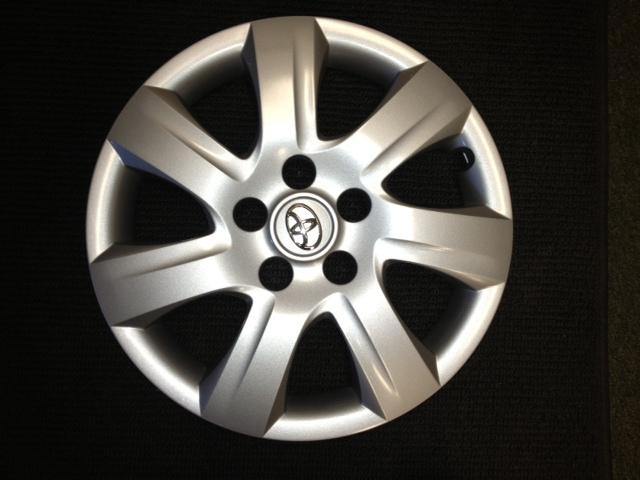 4 new factory 2010-2011 toyota camry wheel covers new!