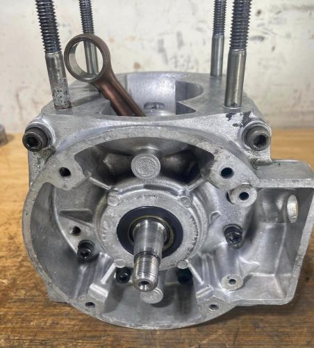 YAMAHA KT100 ENGINE /MOTOR LOWER CASE CRANKCASE ASSEMBLY Vintage KYLE ADKINS, US $99.99, image 13