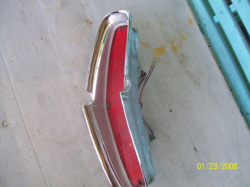1964 pontiac 421 catalina 2+2 tail/light assy. n.o.s! *mint condition *