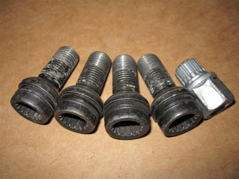 Purchase VW OEM Wheel Locks with Key for 9905 Passat Jetta GTI Golf