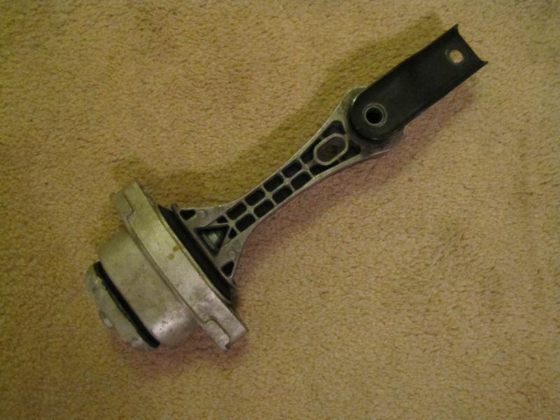 Purchase Volkswagen 2004 VW mk4 R32 OEM Motor Mount Center Lower Bottom