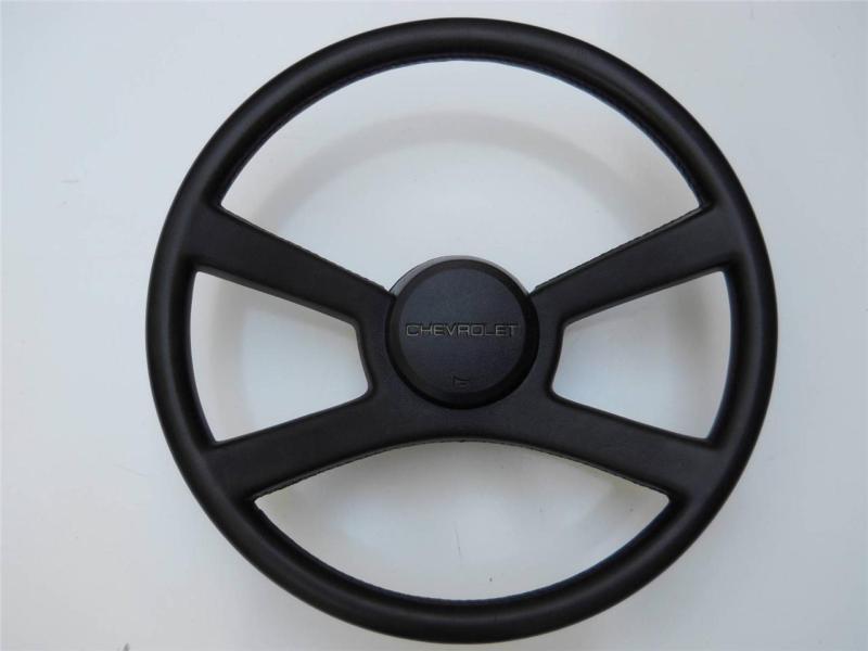 88-94 chevy gmc truck suburban k5 blazer steering wheel w/ horn button 73-87