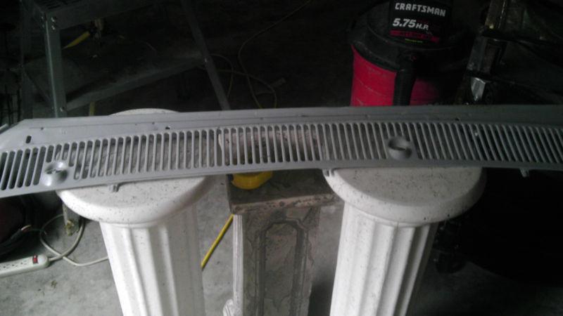 1967 chevelle cowl vent grill origional calculated shipping