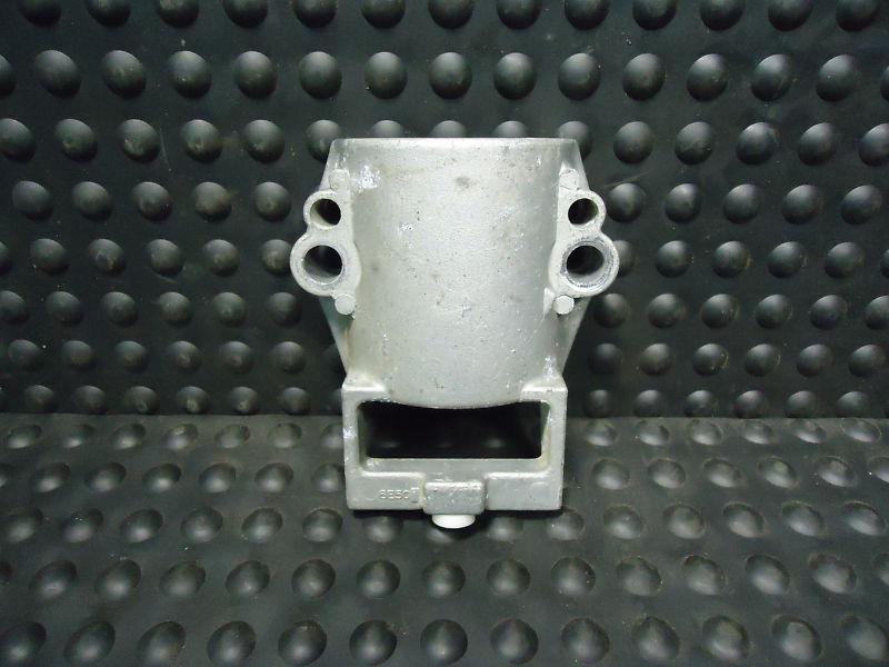 #6e5-44552-01-94 lower mount housing 1987/96-01 115-225hp yamaha boat ~525~ # 1