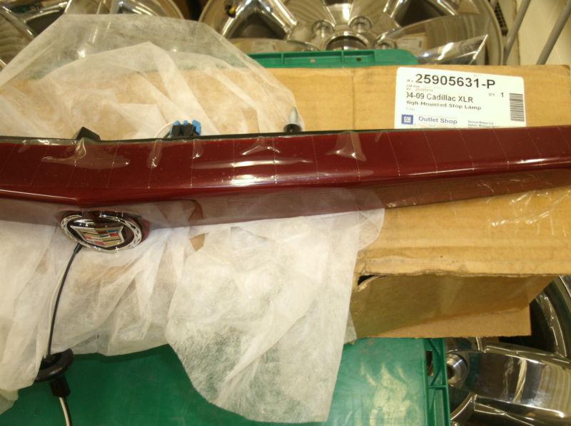 Purchase New OEM GM Cadillac XLR 3rd brake lamp asm.25905631 in Niagara Falls, Ontario, CA, for
