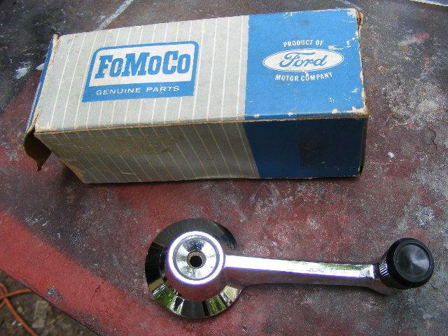 65 66 67 NOS FORD GALAXIE WINDOW CRANK, FLAWLESS OLD NOS IN ORIGINAL BOX, US $59.00, image 2