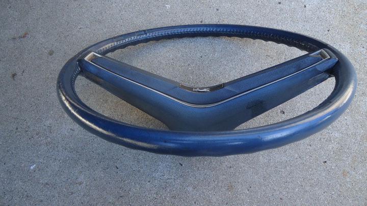 74 - 75 - 76 - 77 COUGAR ORIGINAL BLUE STEERING WHEEL, US $110.00, image 3