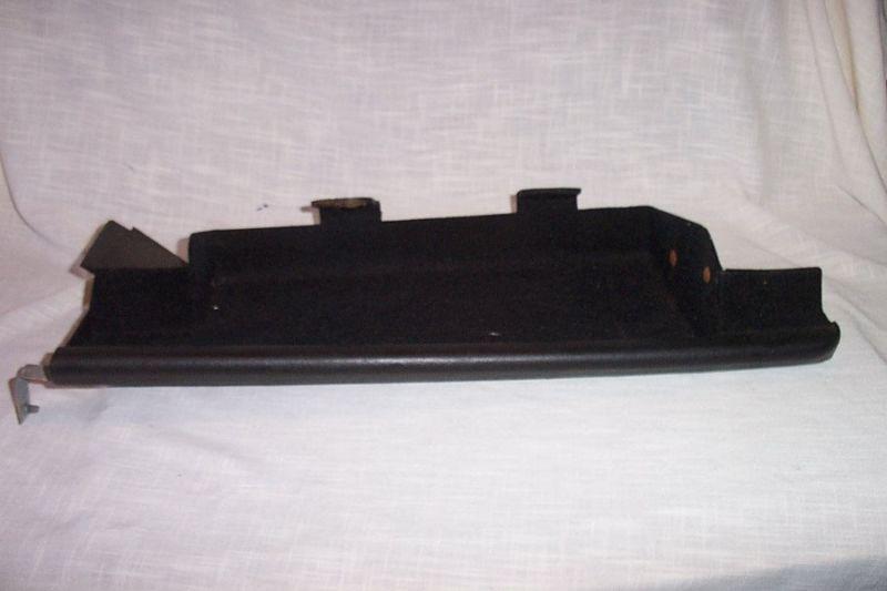 928 porsche passenger side parcel tray(under glove box) black leather trim ,nice