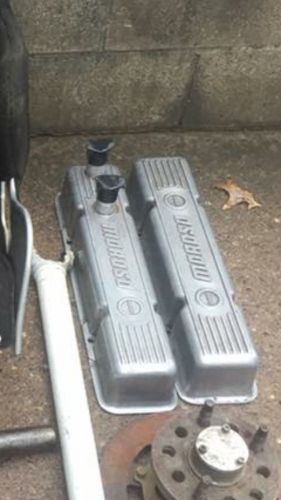 Moroso aluminum valve covers for sbc