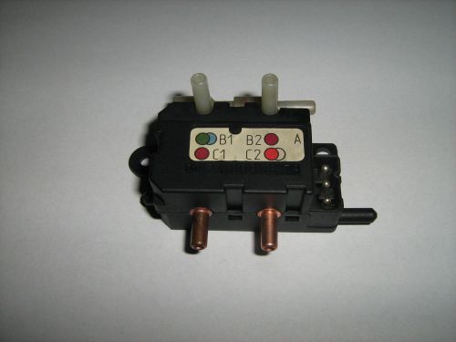 Mercedes w124 w126 ac/heater vacuum control valve 124 800 06 78 e300 e250 e200