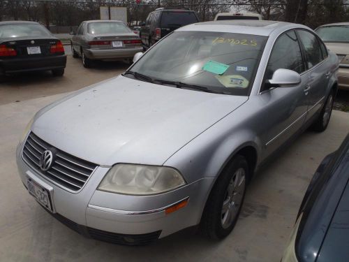 Volkswagen passat wiper motor front  02 03 04 05