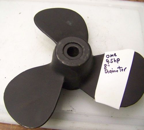 Good used johnson / evinrude propeller  1/2 inch shaft 8 in. diameter 9.5 hp