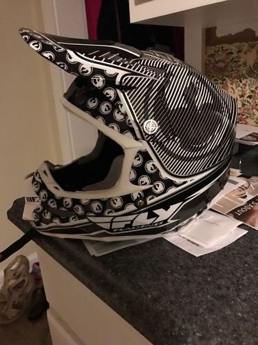 Fly carbon fiber helmet