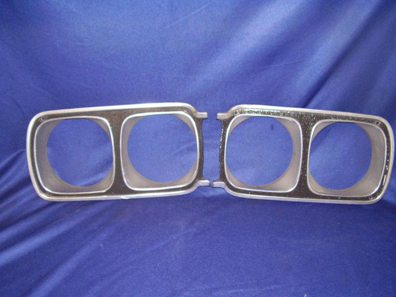 1969 roadrunner / satelite headlight bezels