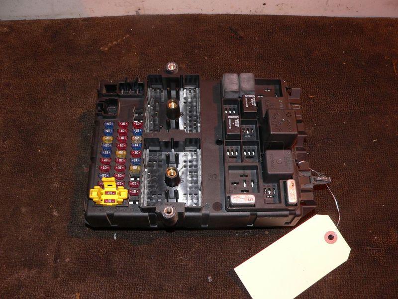 1999 jeep grand cherokee bcm body control module/interior fuse box id 56038406aj