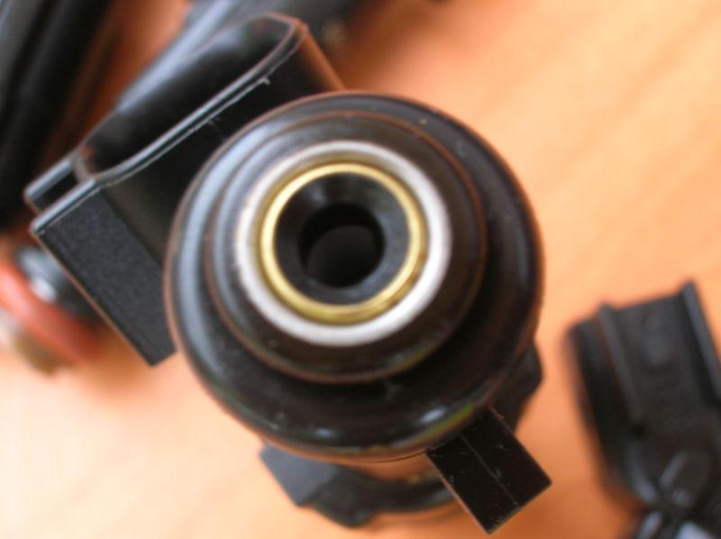 Buy GENUINE BOSCH 4 HOLE EV6 UPGRADE FUEL INJECTORS 19992004 JEEP 4.0L