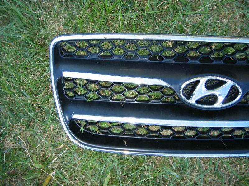 07 08 09 Hyundai Santa Fe Front Bumper Upper Grille Grill OEM, US $55.00, image 4