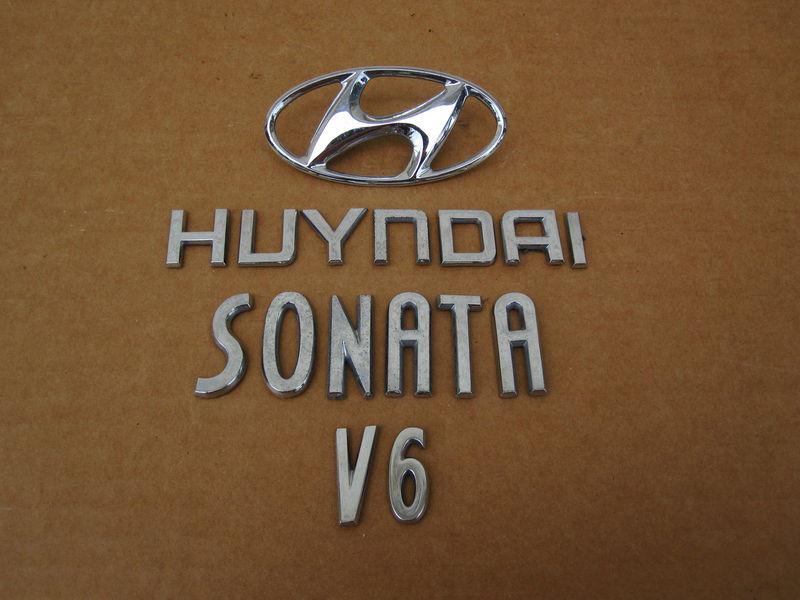 99 00 01 hyundai sonata v6 trunk emblem decal logo set oem used