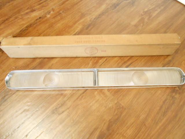 1957 lincoln parking light lens w/ bezel fomoco lpt-57 original