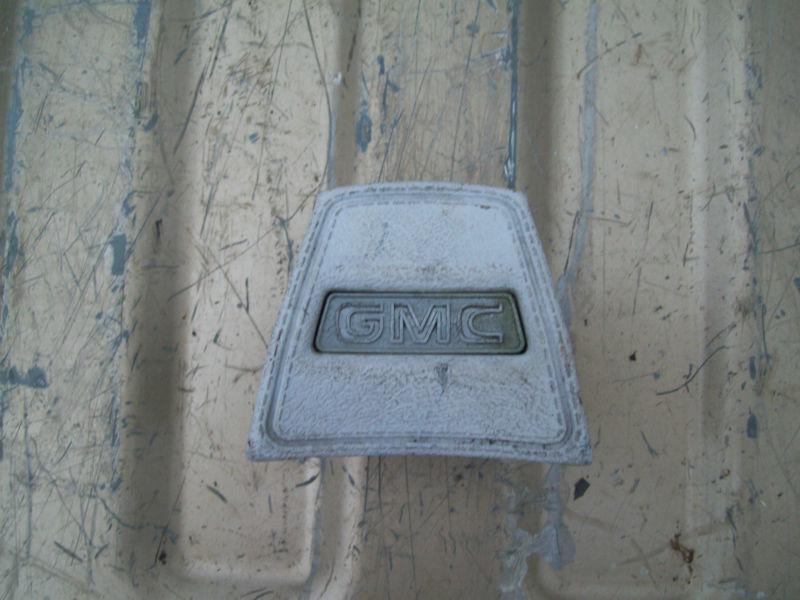 1967 1969 1971 chevy chevrolet  p/u truck gmc horn button