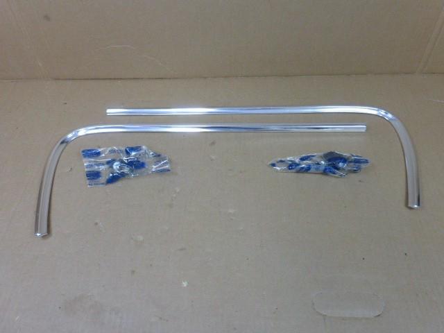 67 68 ford mustang nos grill opening molding c7zz-8243-a / 8242-a