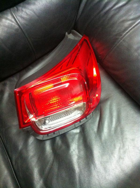 Chevrolet malibu ltz quarter mount taillight oem  2013 (passenger) side