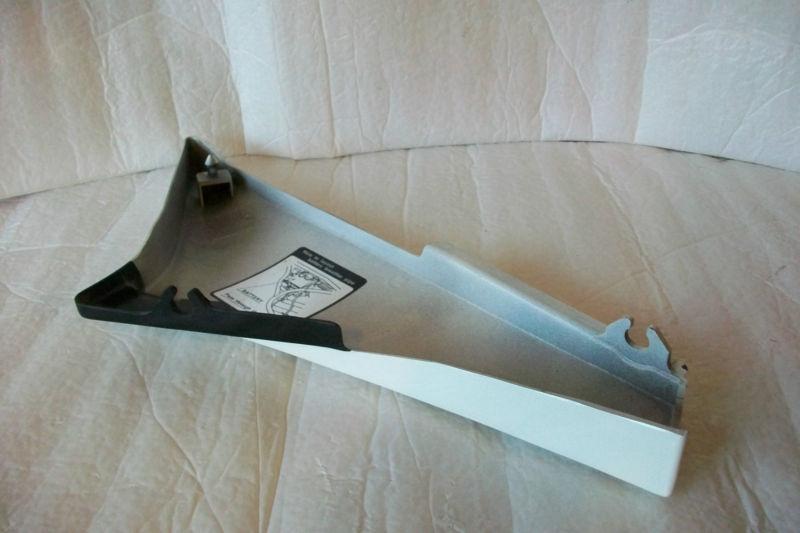 NOS 1984 Yamaha RZ-350 New Original 'Silky White ' ( RED ) Right Side Cover, US $249.99, image 3