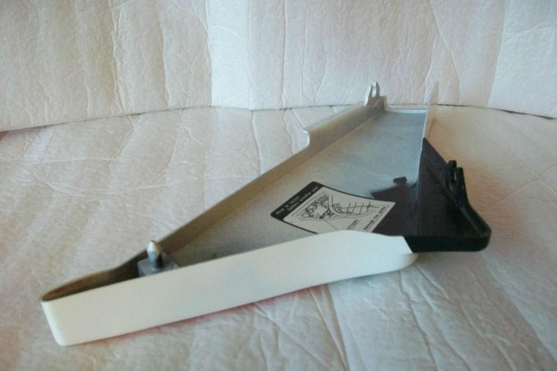 NOS 1984 Yamaha RZ-350 New Original 'Silky White ' ( RED ) Right Side Cover, US $249.99, image 5