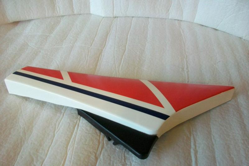 NOS 1984 Yamaha RZ-350 New Original 'Silky White ' ( RED ) Right Side Cover, US $249.99, image 8