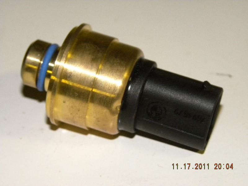 Buy BMW Fuel pressure sensor in Louisville, Kentucky, US, for US 75.00