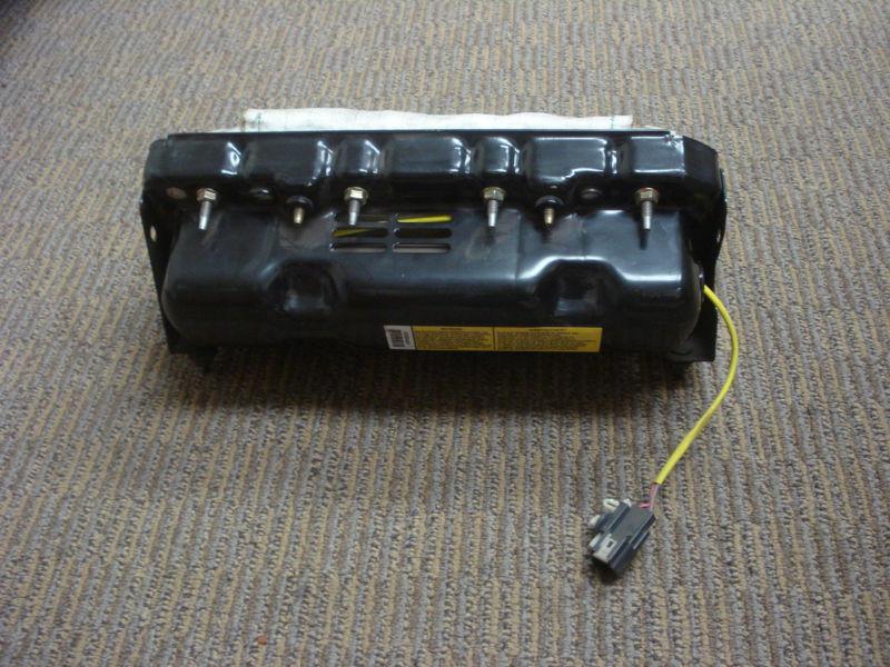 Buy 2005 FORD F250 PASSENGER AIRBAG in Romulus, Michigan, US, for US