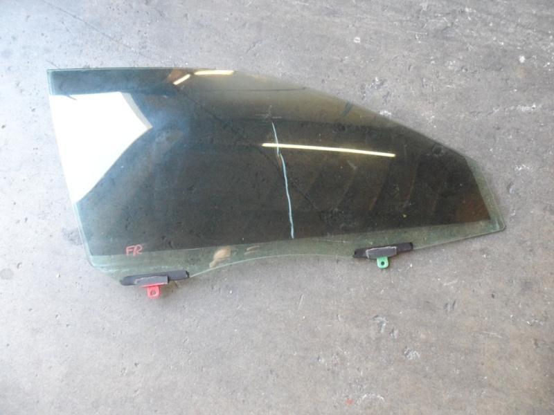 98 99 00 lexus gs400 r. front door glass 11965