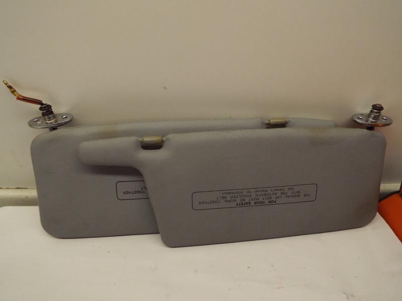 Buy 90 HONDA ACCORD SUN VISOR/SHADE 115450 in East Granby, Connecticut