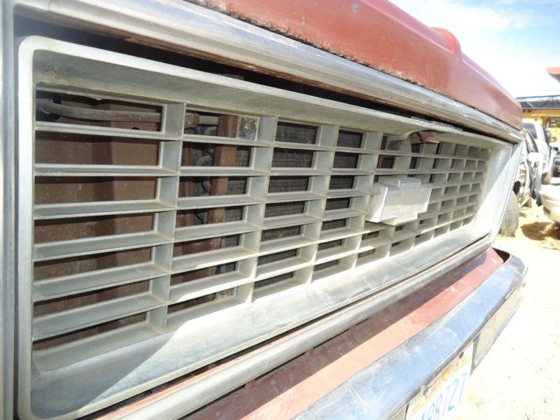 Front Grill 74 Chevy Cheyenne 20 Camper Special Pick Up OEM, US $249.99, image 2