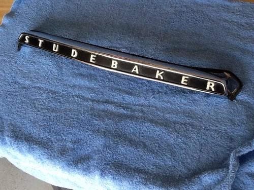 Vintage "sudebaker" trunk emblem "show condition"