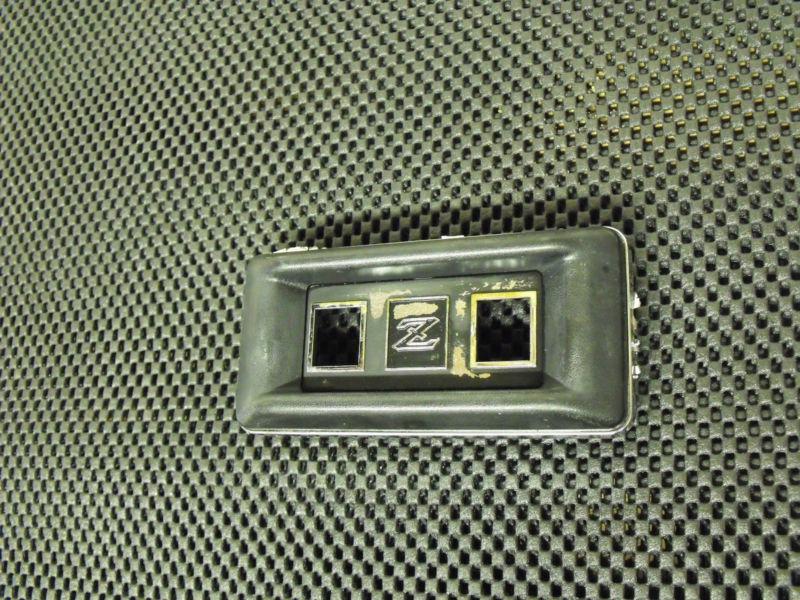 79-83 datsun nissan 280zx power window switch  bezel - drivers