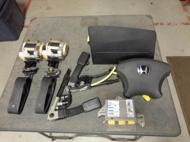2003 2004 2005 honda civic pair of air bags, module and all seat belts