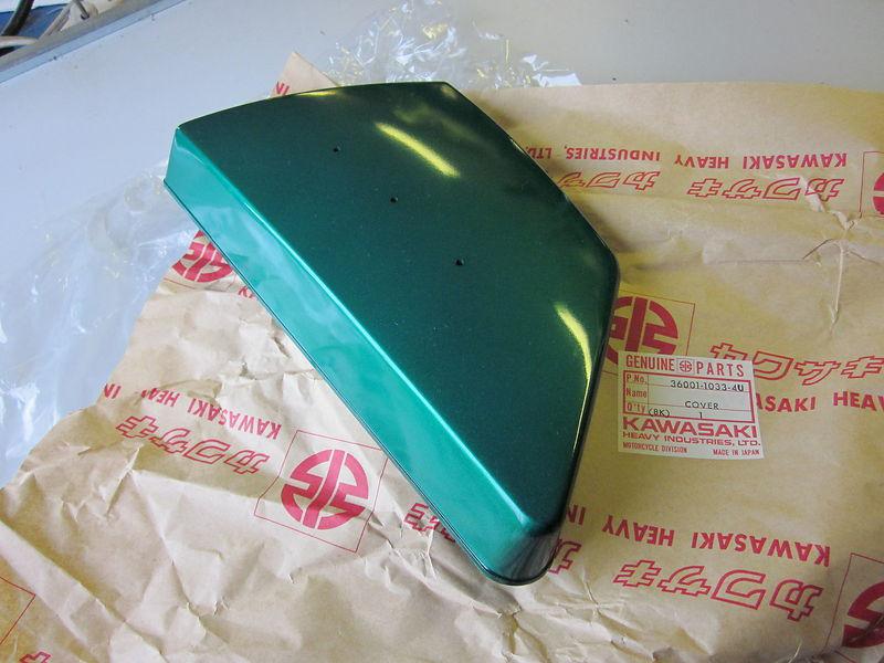 Kawasaki kz250 z 250 a green right side cover rh 36001-1033-4u nos