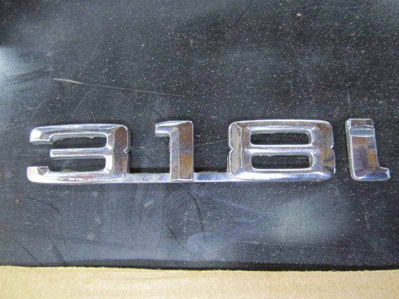 Bmw 318i emblem ornament " 318i "     chrome plastic