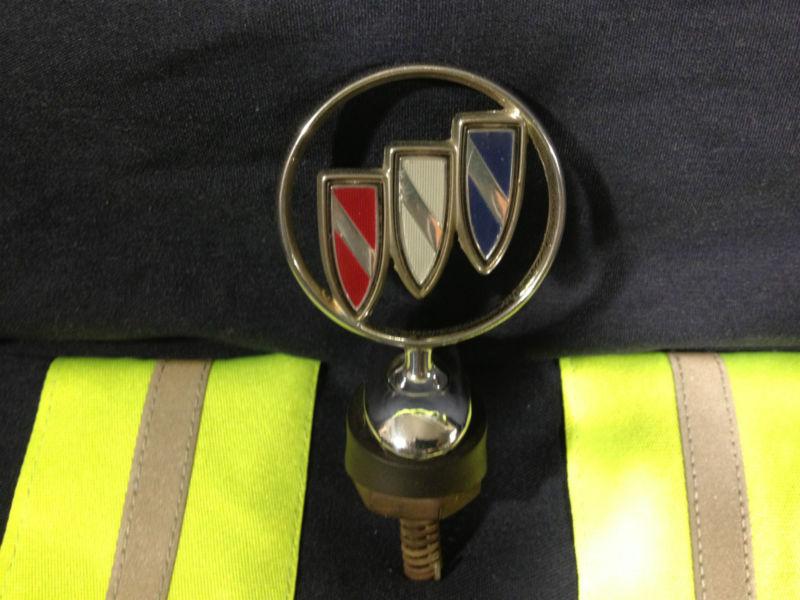 91,1992,1993,1994,1995,1996 buick park avenue,regal,electra hood ornament emblem