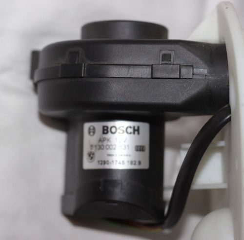 Bmw e46 m3 325ci 330ci fuse box cooling fan 12901745182