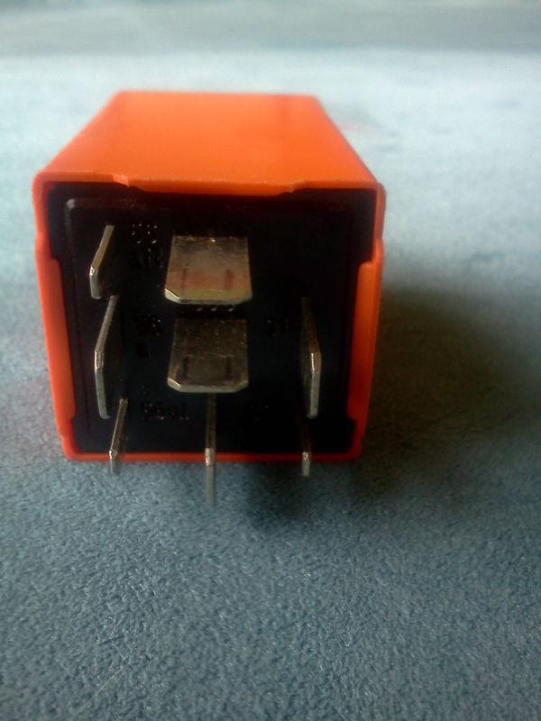 Find Saab 93 95 900 9000 Headlight control relay light lamp 4109070 in Tampa, Florida, US, for