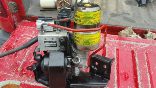 Km50762 01-03 toyota prius 1.5l abs pump accumulator power brake booster oem