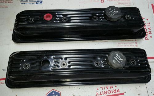 Factory sbc small block chevy center bolt valve covers  vortec 5.0 5.7 short