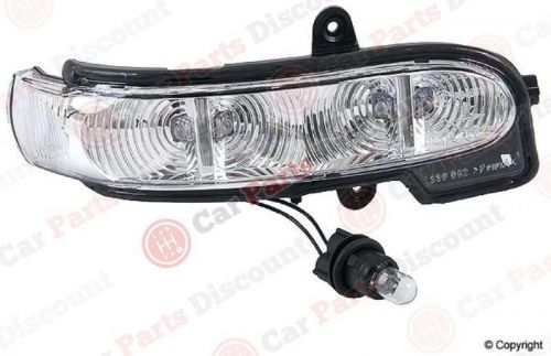 New genuine turn signal light lamp, 2038201421