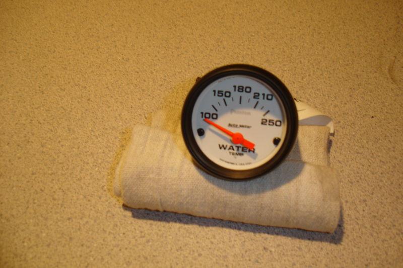 Used autometer auto meter phantom water temp gauge 2 1/16 dia model# 5737 