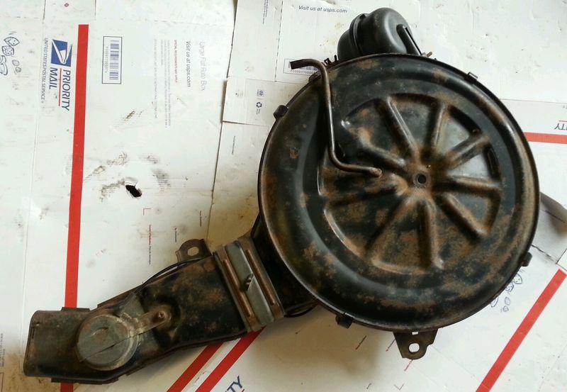 Toyota truck 4 runner 81 82 83 84 85 air filter assembly 22 r 