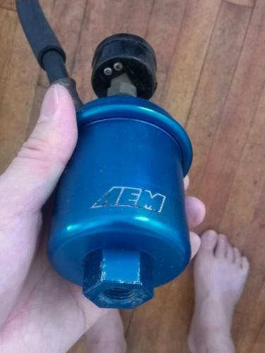 Aem performance electronics 25-200bk fuel filter w/ gauge