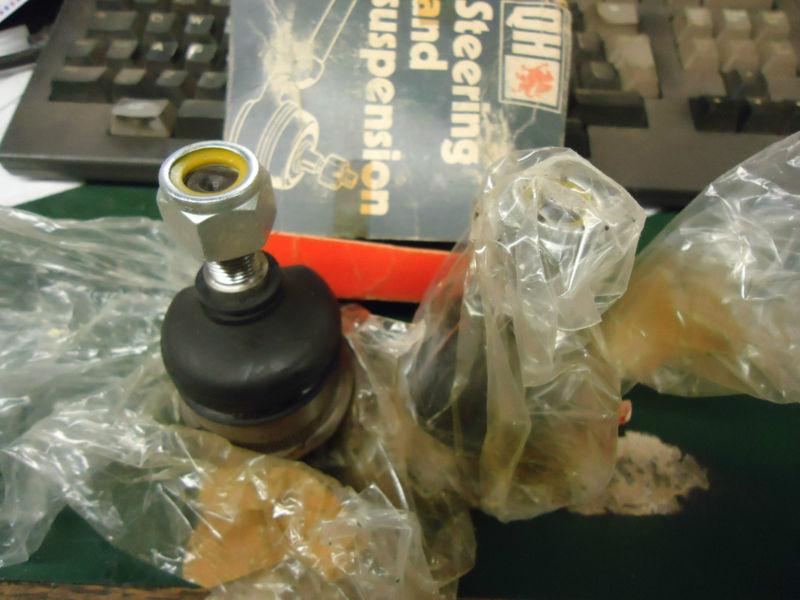 Volvo 140 142 144 145 164 ball joint set lower 1967-1975 set nos quinton hazell