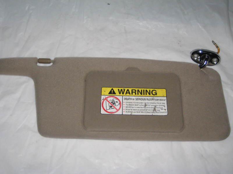 Acura cl 1998 oem passenger side (right) sun visor/shade